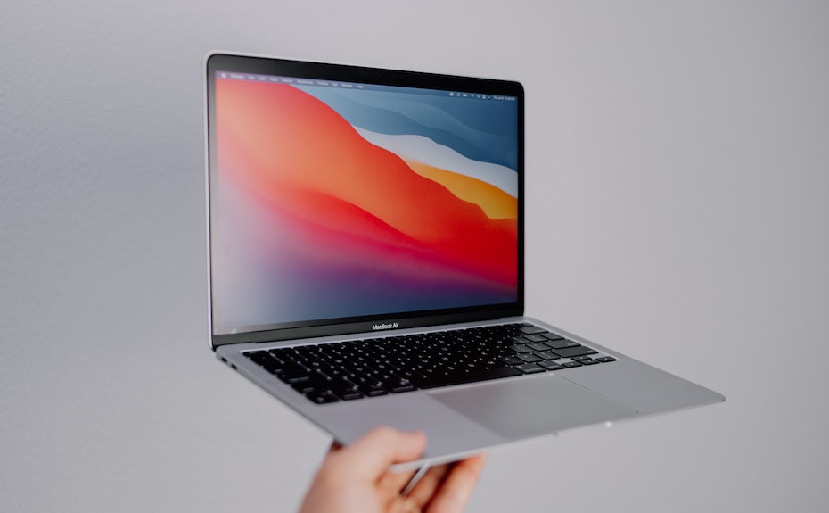 Стоит ли россиянам брать MacBook за границей в 2022 году? Есть несколько серьезных проблем