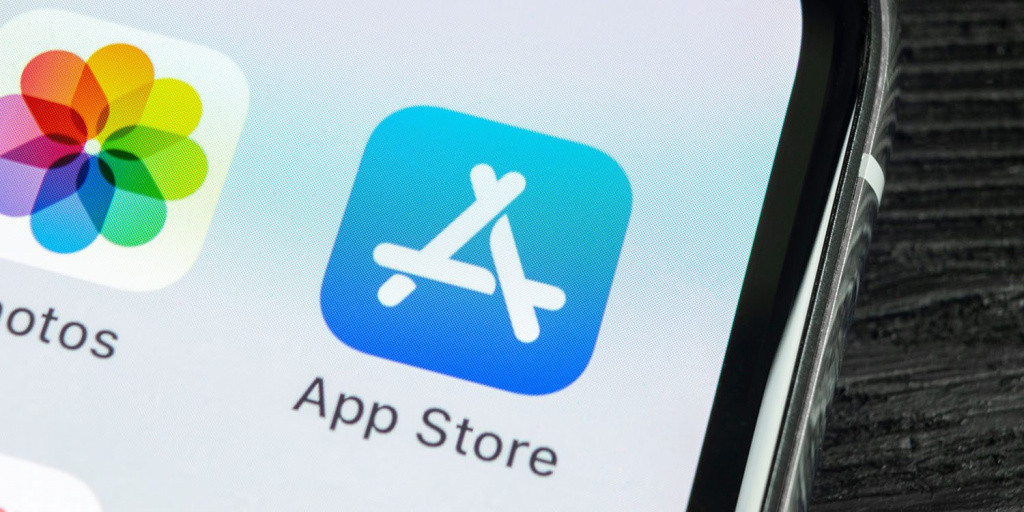 Японские разработчики пожаловались на 30-процентную комиссию App Store и поддержали Epic Games