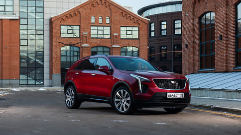 Cadillac назвал стоимость кроссовера XT4 в России